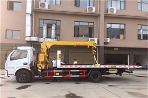 绥芬河附近汽车轮胎更换